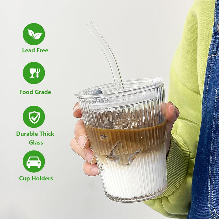 כוס זכוכית בעיצוב רטרו