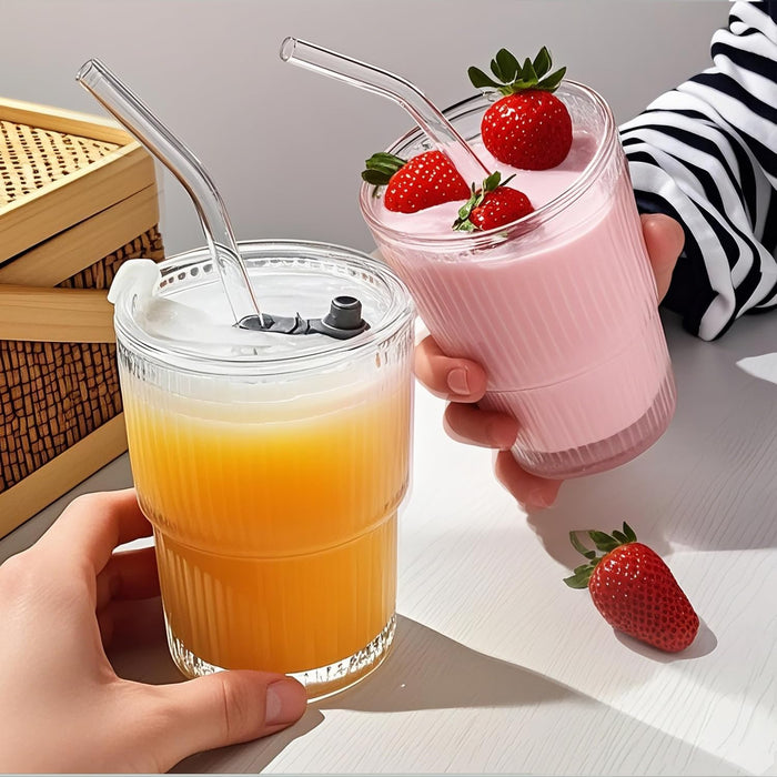 כוס זכוכית בעיצוב רטרו