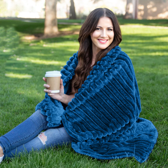 TX5016
שמיכת סטרייפ | 6105
שמיכת סטרייפס | כרבולית פסים | שמיכת טלוויזיה ממותגת | קרבולית פסים ממותגת